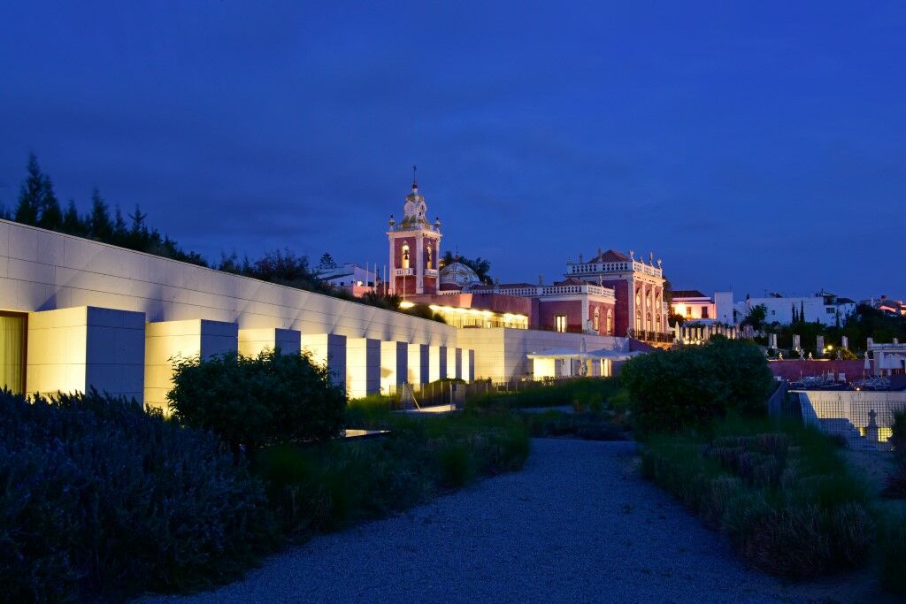 Pousada Palacio De Estoi - Small Luxury Hotels Of The World Екстер'єр фото The museum at night